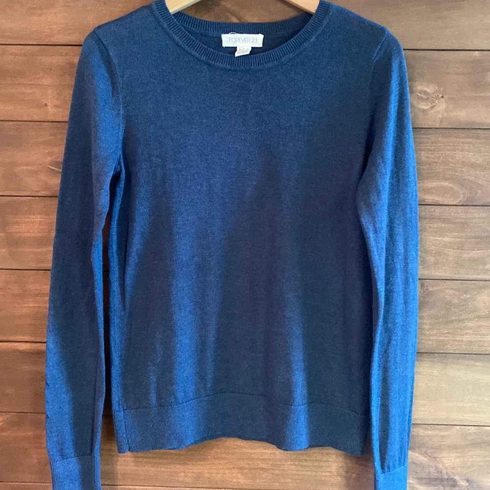 Forever 21 size S light sweater